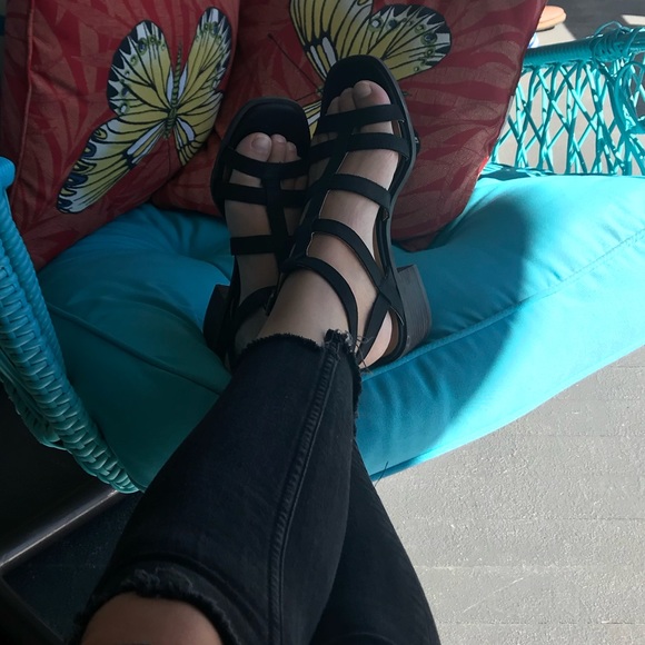 Lucky Brand Sandals - Picture 2 of 3